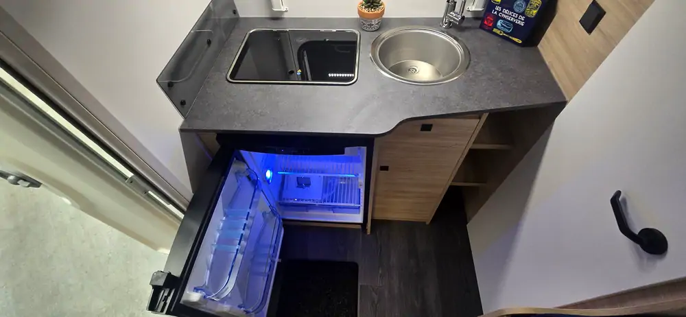 Nouveau CARAVELAIR 400 ALBA 13