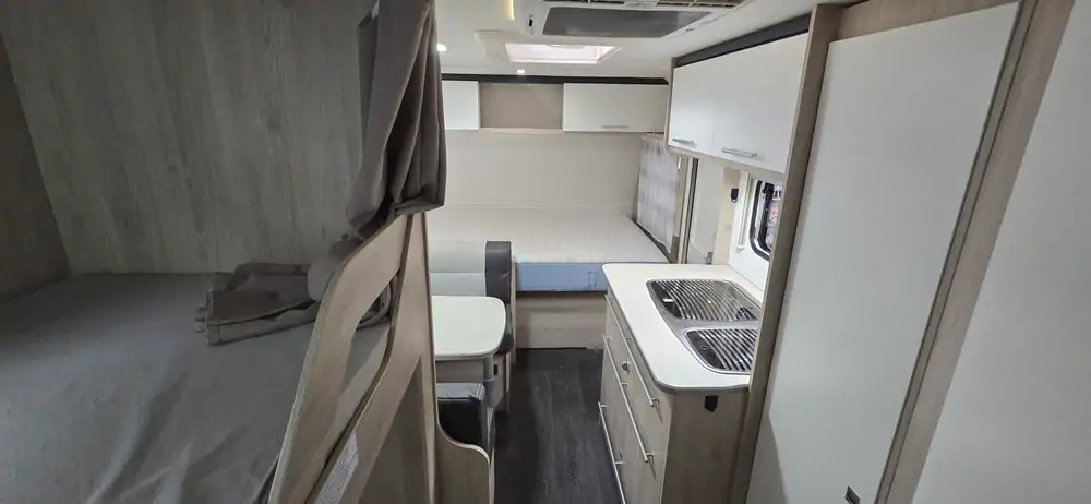 Occasion CARAVELAIR Alba 496 Family 9