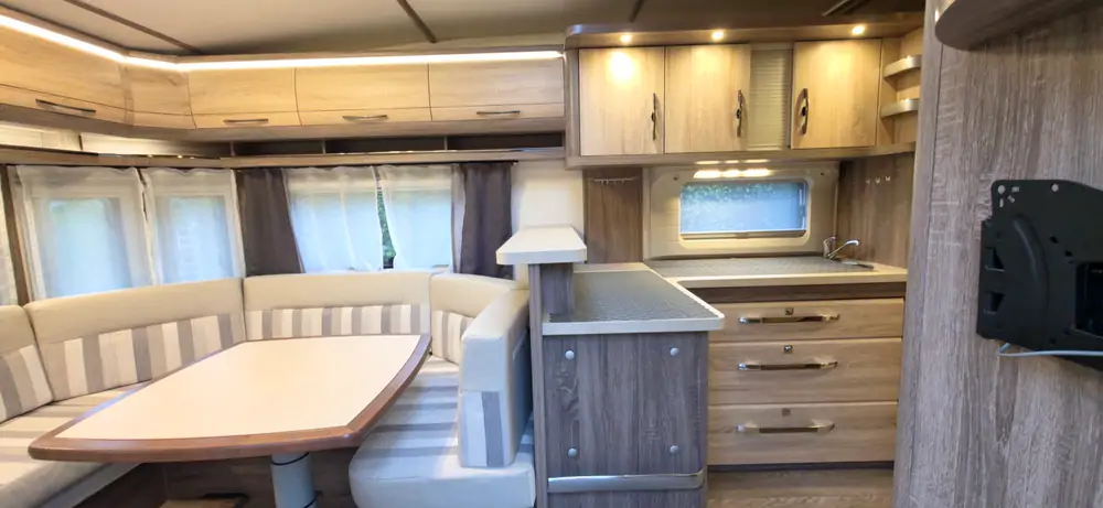 Occasie HOBBY LANDHAUS 770 DF 10