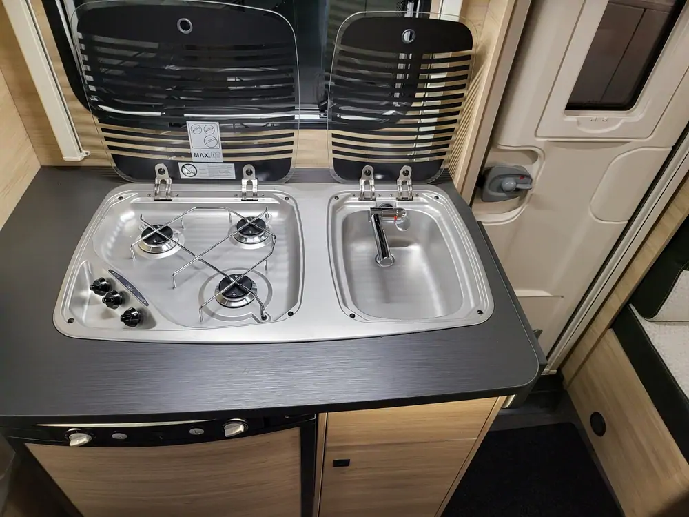 Occasion CARAVELAIR ANTARES TITANIUM 450 8