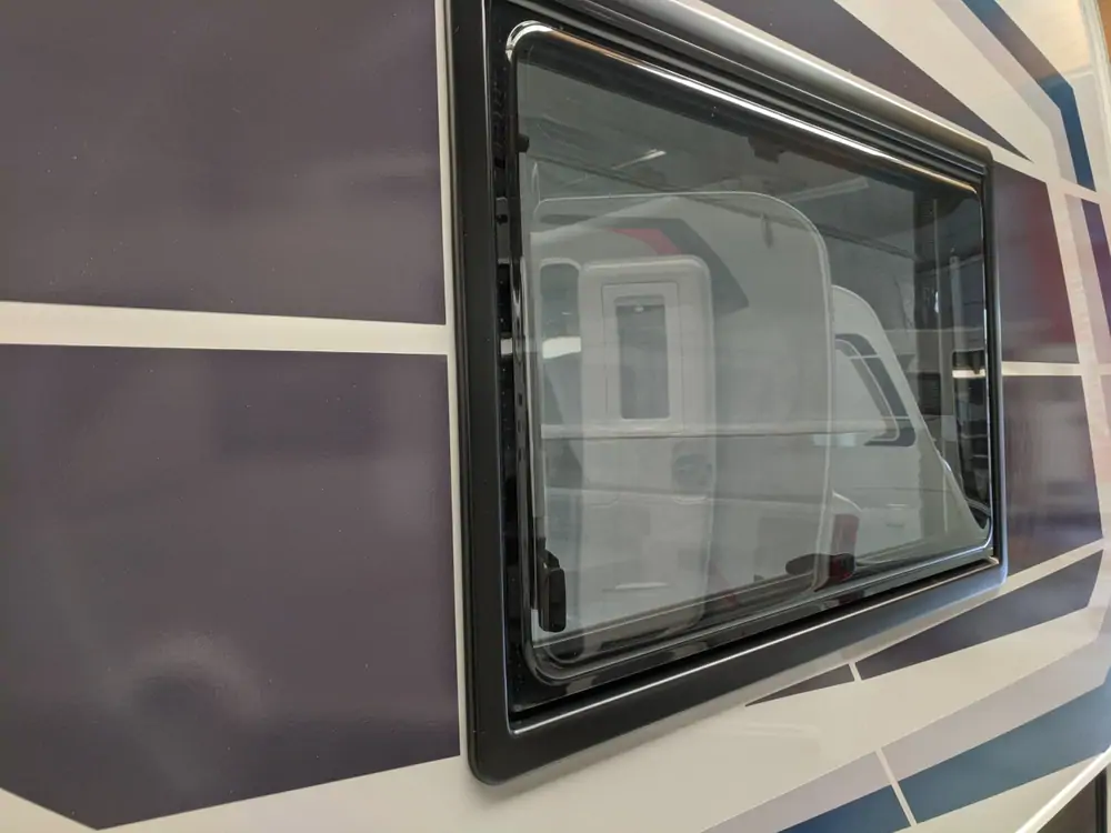 Nieuw CARAVELAIR Artica 492 5