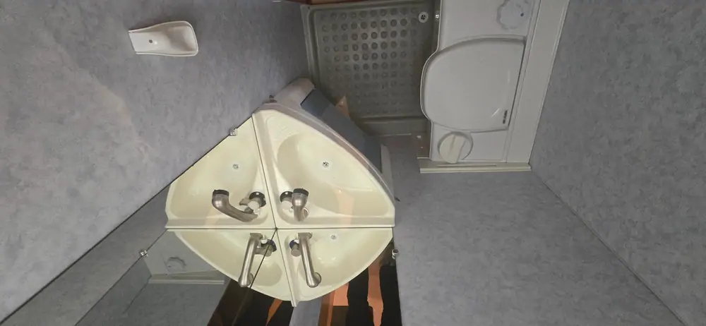 Occasion CARAVELAIR ANTARES LUXE 400 8