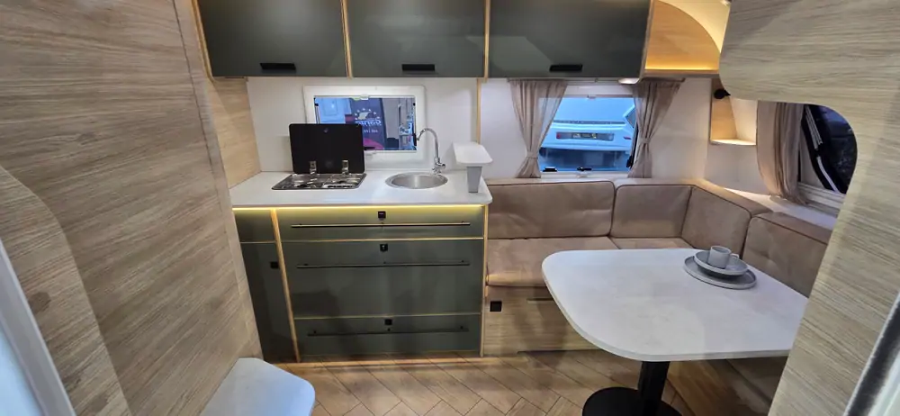 Nouveau CARAVELAIR EXCLUSIVE LINE 542 4