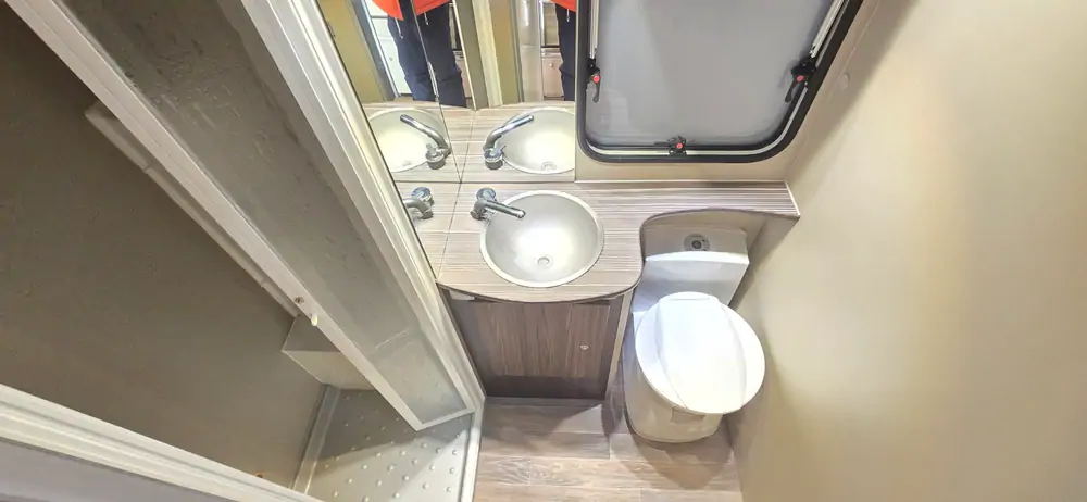 Nouveau ACROSS AERO 690 LD AUTOMATIC FIAT NEW 12