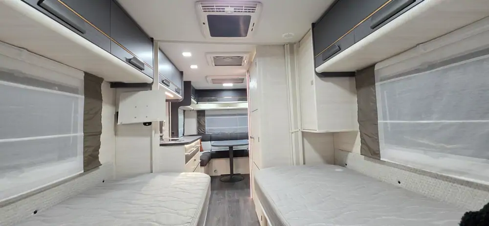 Occasie CARAVELAIR Artica 492 9