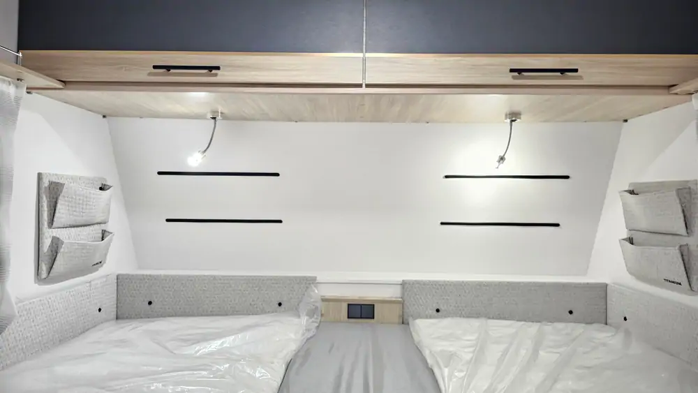 Nouveau CARAVELAIR ANTARES TITANIUM 450 6