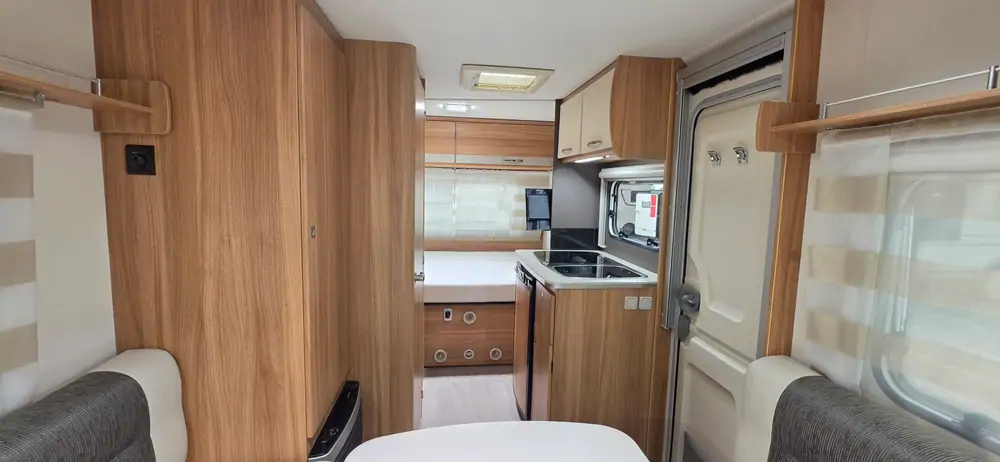 Occasion CARAVELAIR ANTARES STYLE 440 4