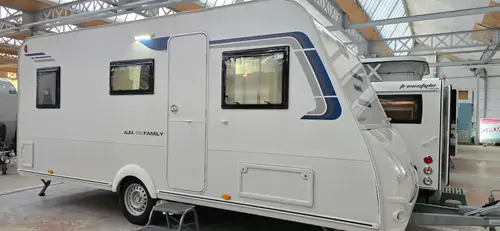 Occasie CARAVELAIR Alba 496 Family