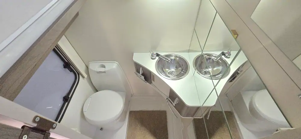 Occasion SILVER EVASION 390 TDE 8