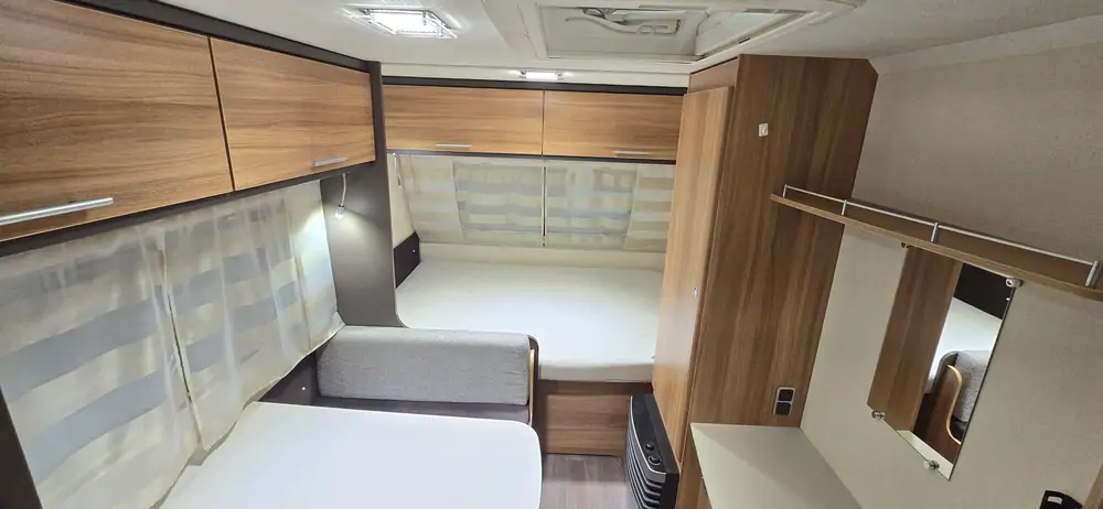 Occasion CARAVELAIR ANTARES 400 4