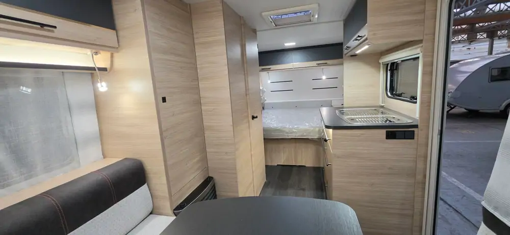 Occasie CARAVELAIR ANTARES TITANIUM 470 9