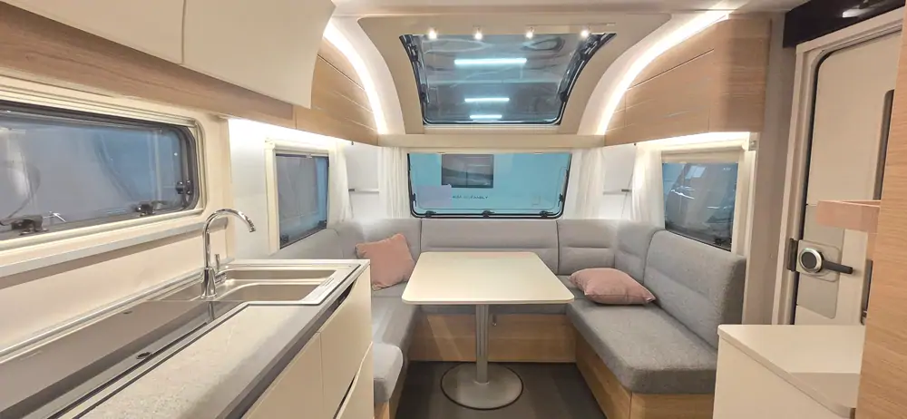 Occasion ADRIA Adora 613 UT 5