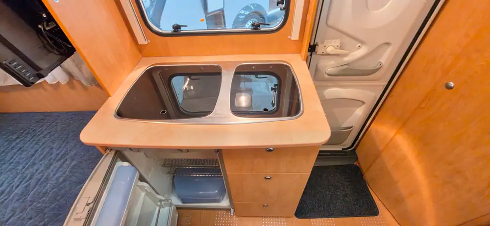 Occasion CARAVELAIR ANTARES 390 CP 6