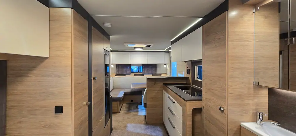 Nouveau TABBERT Pantiga 550TDL 2.5 Finest Edition 7