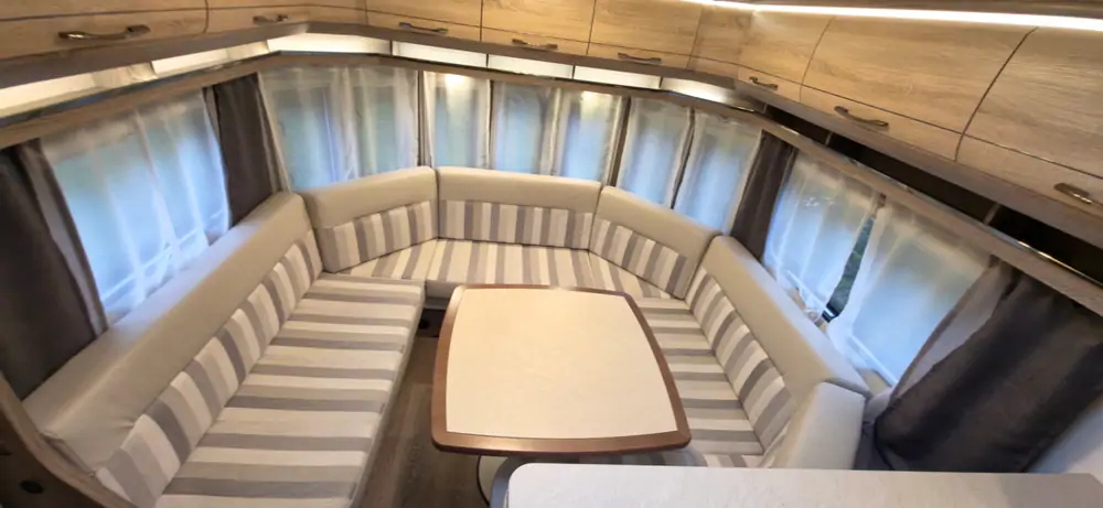 Occasie HOBBY LANDHAUS 770 DF 9