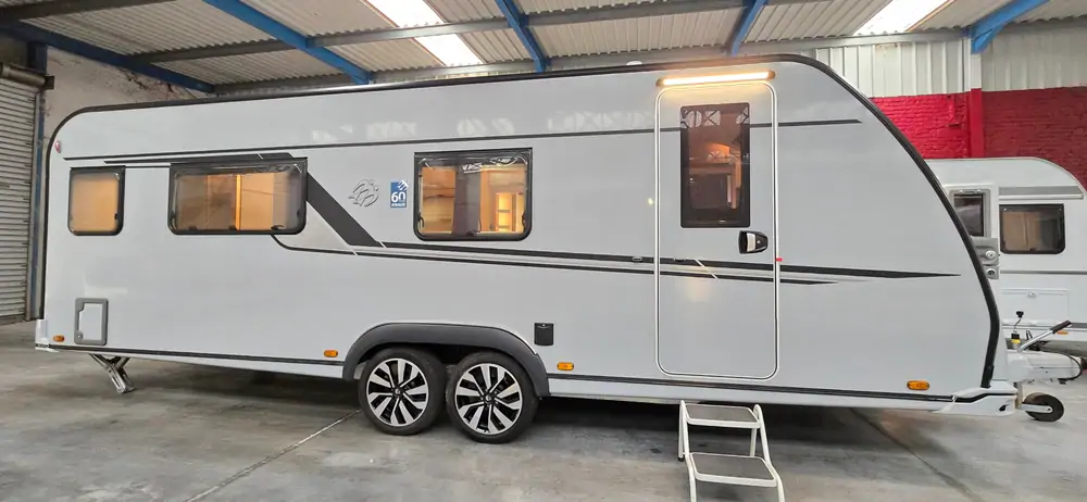 Nouveau KNAUS SUDWIND 650 PXB 1