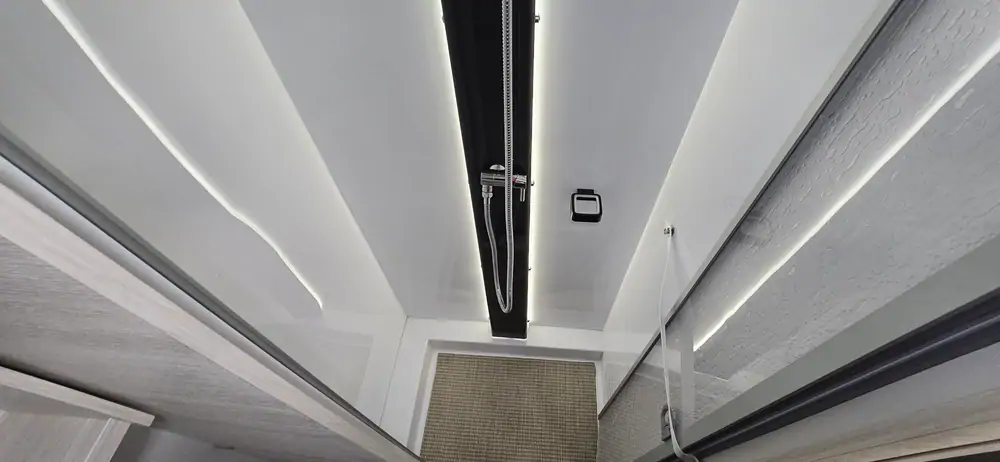 Occasion CARAVELAIR 586 EXCLUSIVE LINE 13