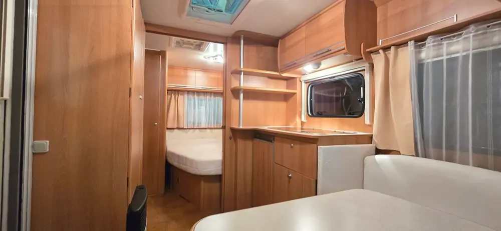 Occasion CARAVELAIR EMERAUDE 450 8