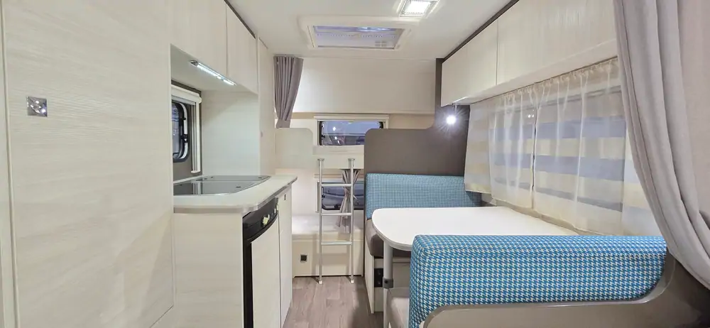 Occasion CARAVELAIR ANTARES STYLE 476 PE 4