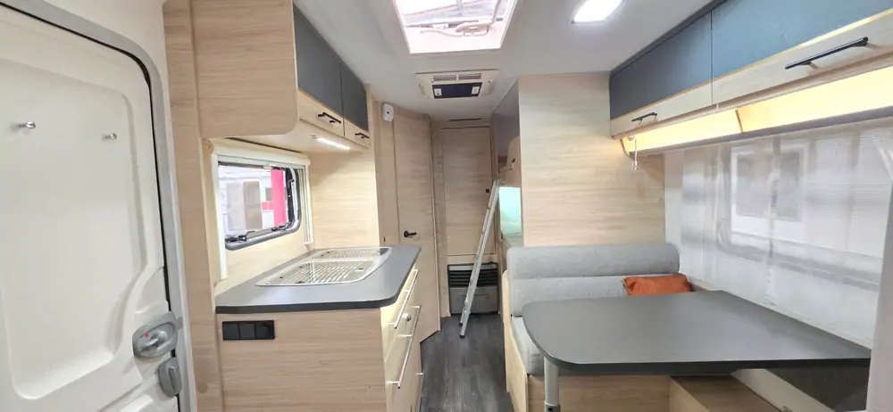 Occasie CARAVELAIR ALBA 497 STYLE 3