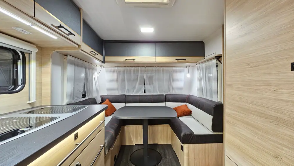 Nieuw CARAVELAIR Antares Titanium 455 6