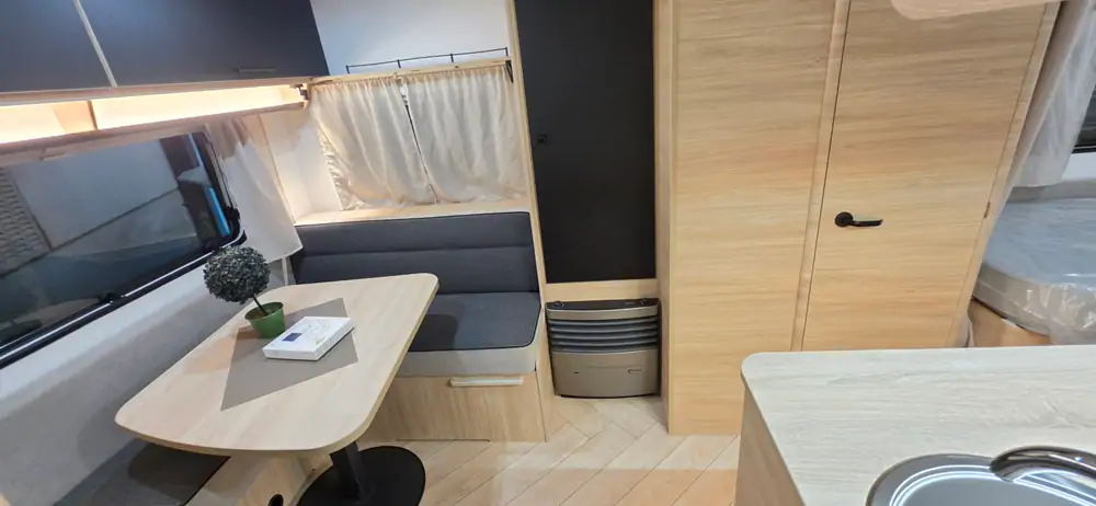 Nieuw CARAVELAIR 492 SPORT LINE 9