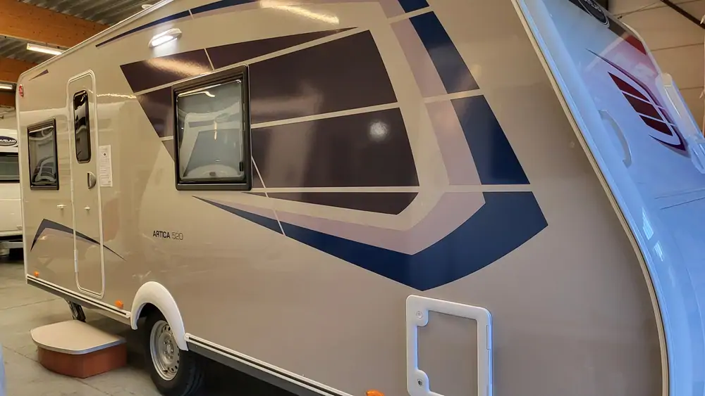 Nouveau CARAVELAIR Artica 520 4