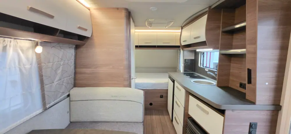Occasion KNAUS SPORTLINE SILVER 420 8