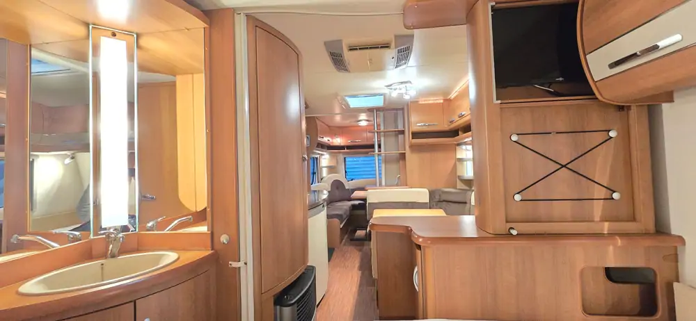 Occasion HOBBY EXCELLENT 650L 10