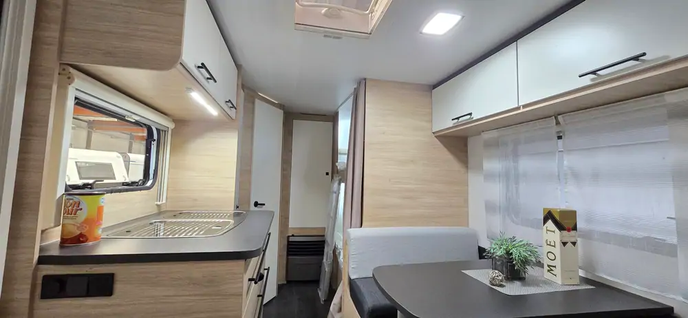 Nouveau CARAVELAIR ALBA 496 4