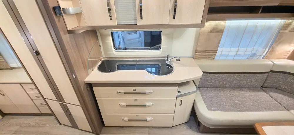 Occasie HOBBY PRESTIGE 560 WFU 17
