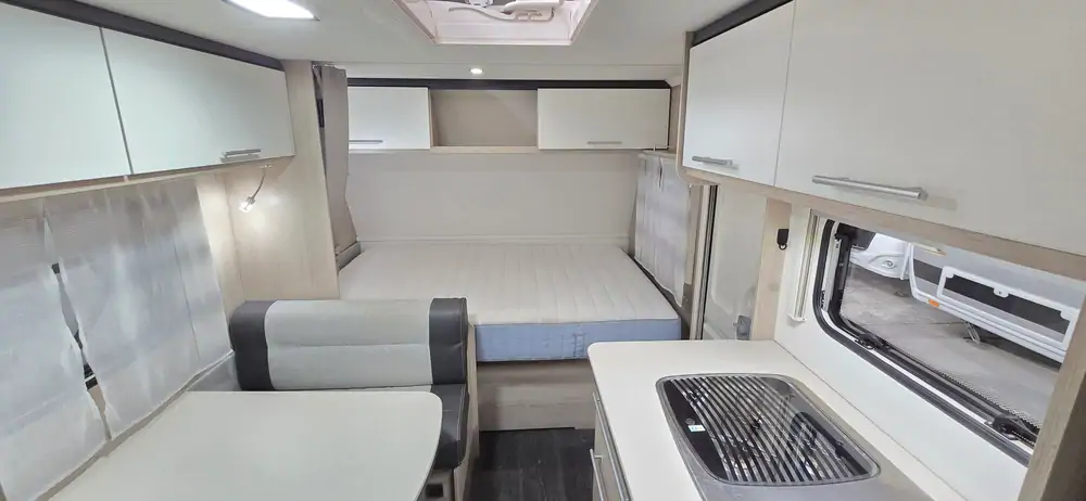 Occasion CARAVELAIR Alba 496 Family 7
