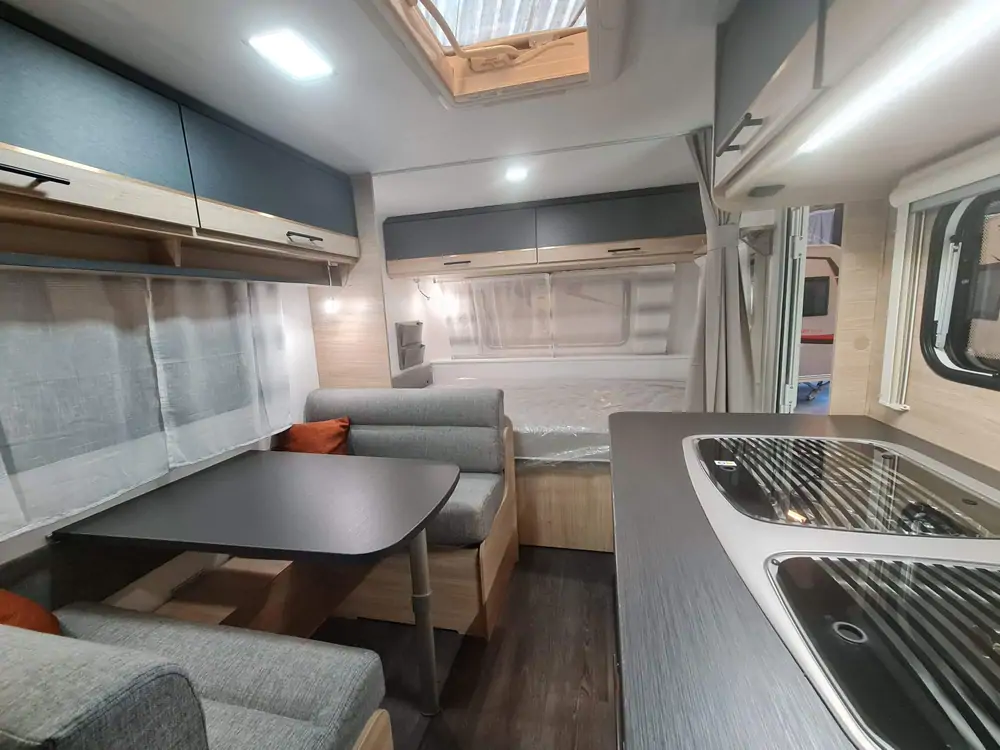 Occasion CARAVELAIR ALBA 497 STYLE 14