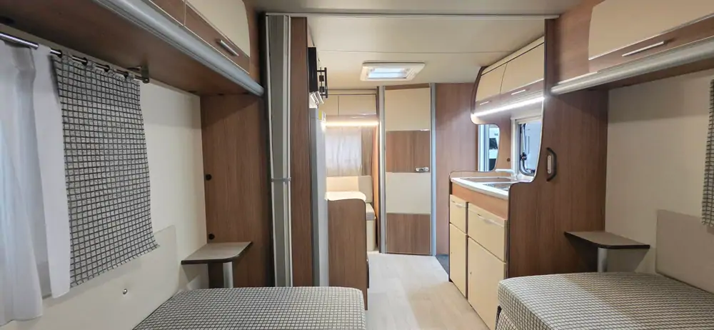 Nouveau ACROSS PREMIUM 450 LJ 5