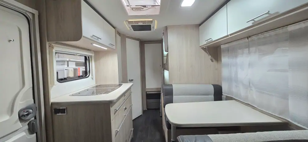 Occasion CARAVELAIR Alba 496 Family 4