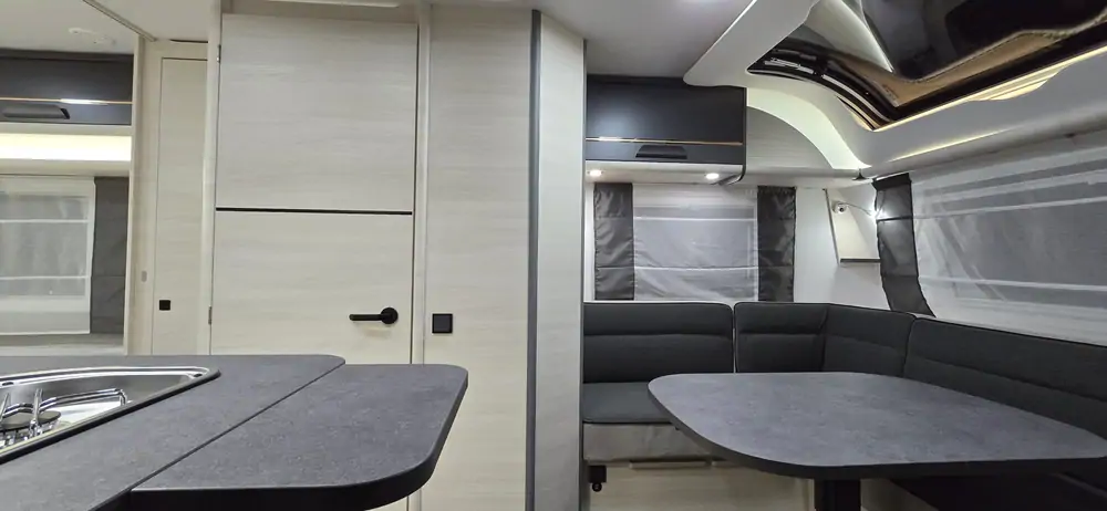 Nieuw CARAVELAIR 522 EXCLUSIVE LINE 15