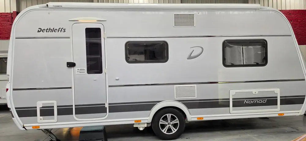 Occasion DETHLEFFS NOMAD 490 EST 1