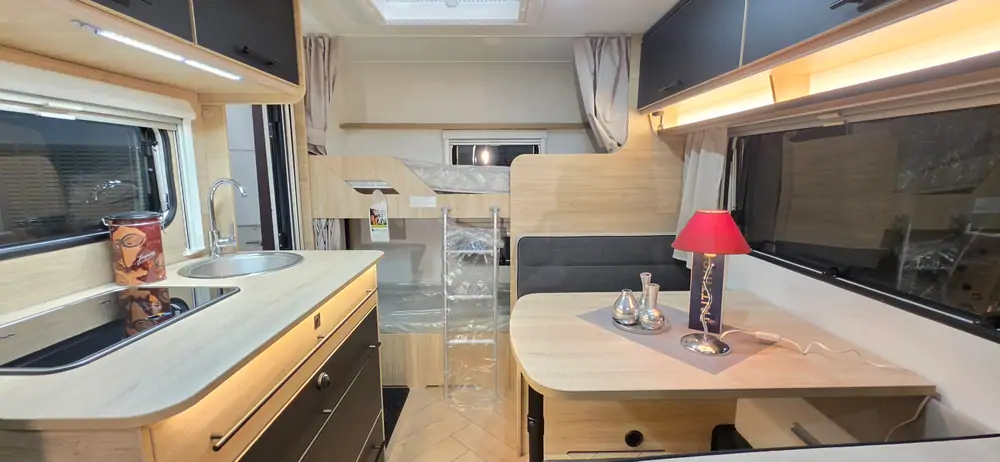 Nieuw CARAVELAIR 476 SPORT LINE 5
