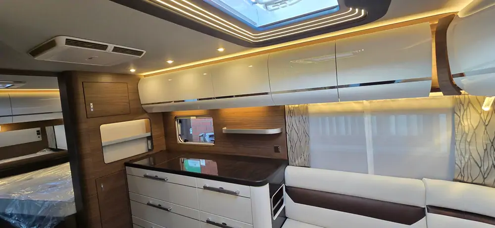 Nieuw TABBERT BELLINI 655 SHTD/F 2026 8