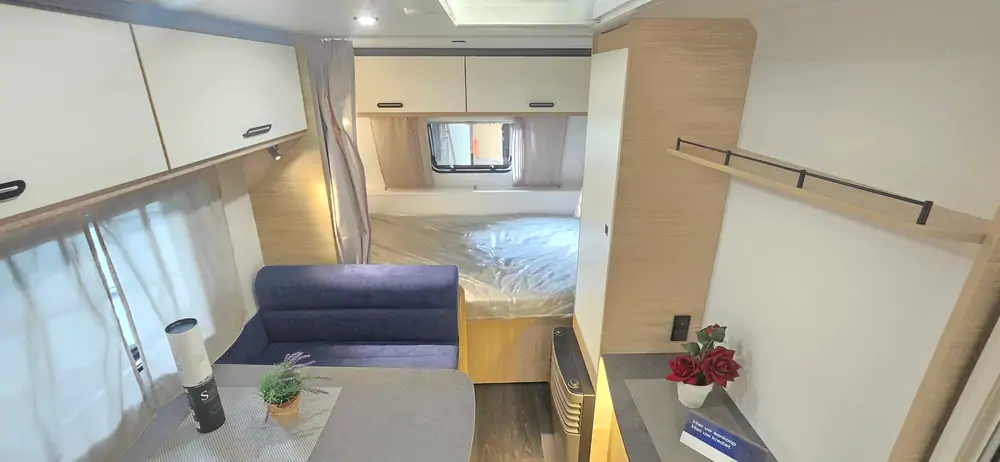 Nouveau CARAVELAIR 400 ALBA 5