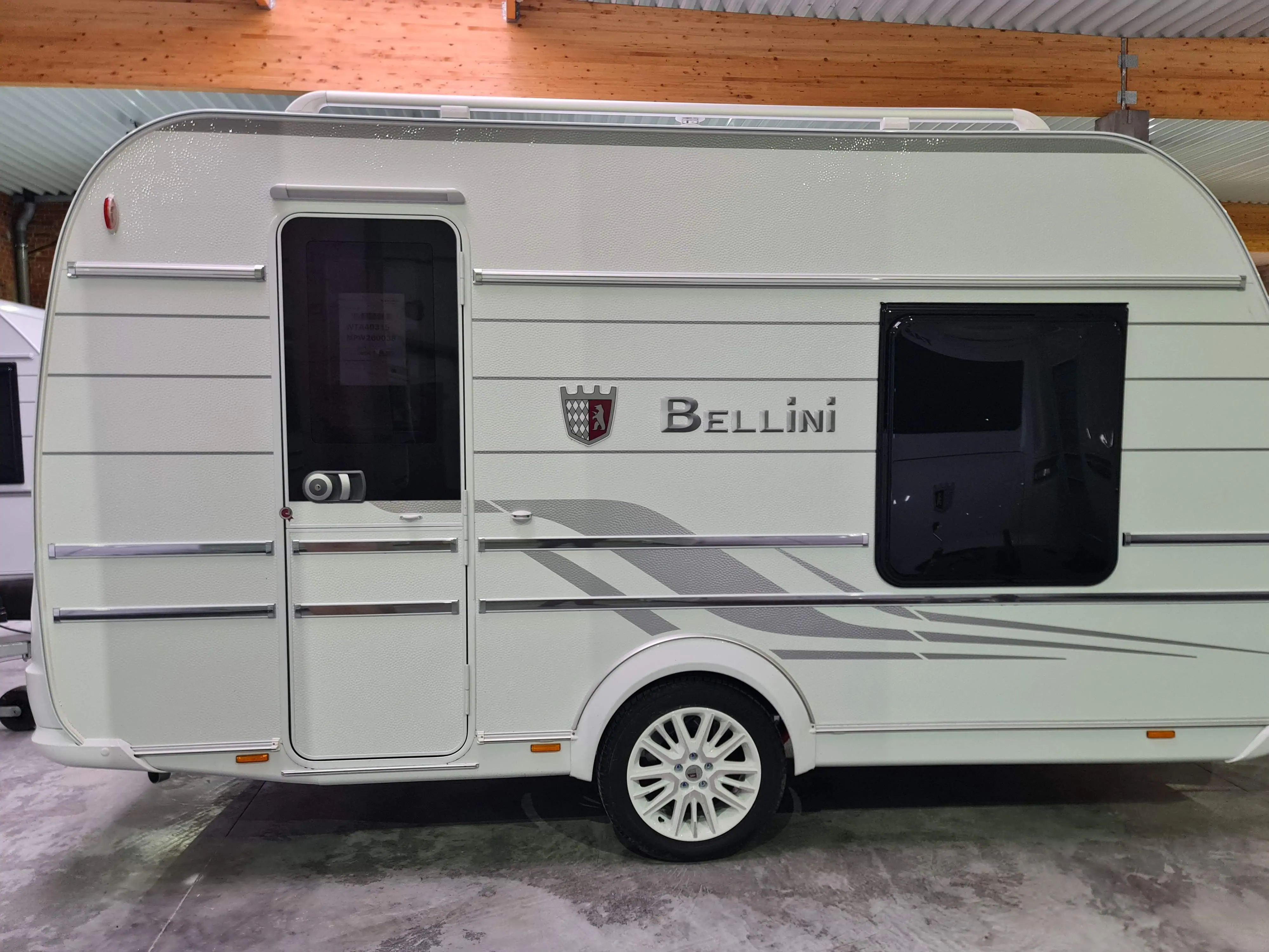 Nieuw TABBERT BELLINI 390 FHD/F l Caravanexpo