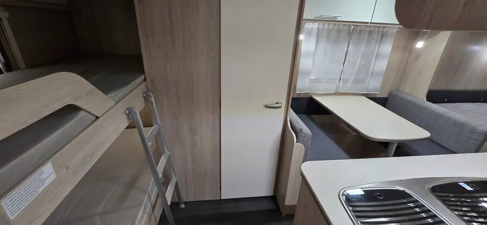 Occasion CARAVELAIR Alba 486 familly 11