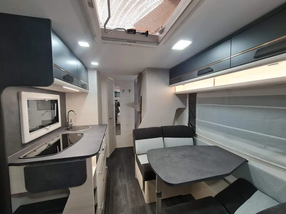 Nieuw CARAVELAIR ARTICA 586 3