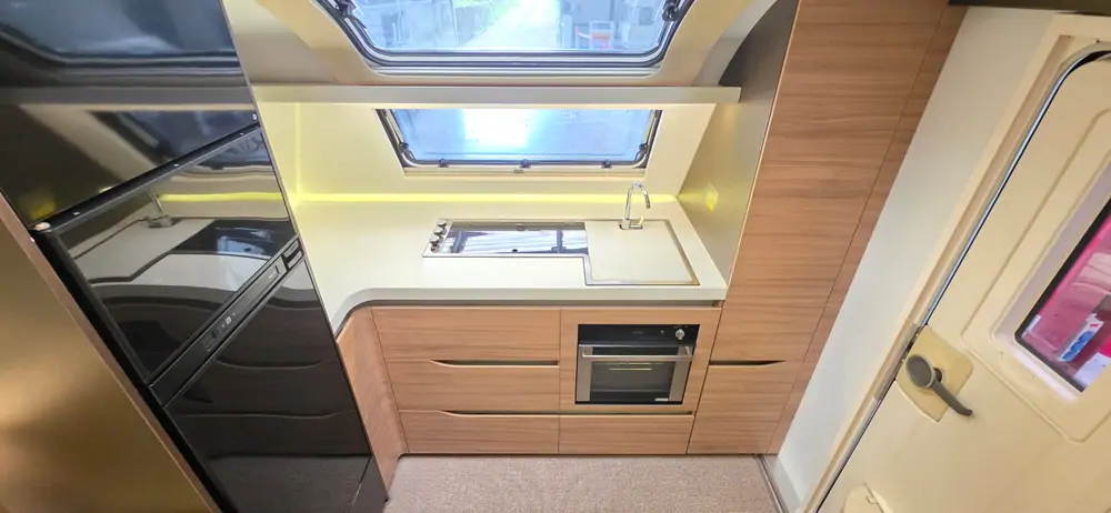 Occasion ADRIA ALPINA 663 HT 12
