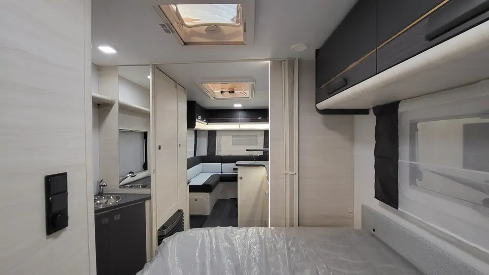 Nouveau CARAVELAIR Artica 520 14