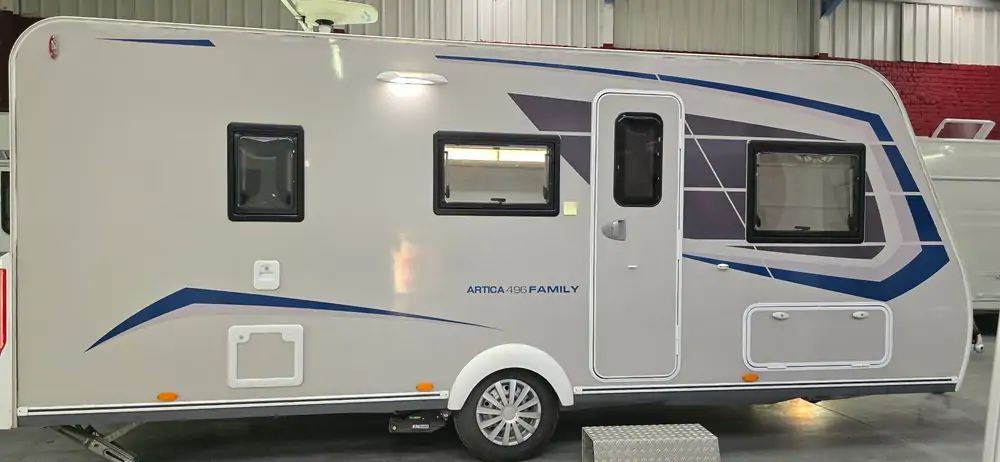 Occasion CARAVELAIR ARTICA 496 FAMILY 1