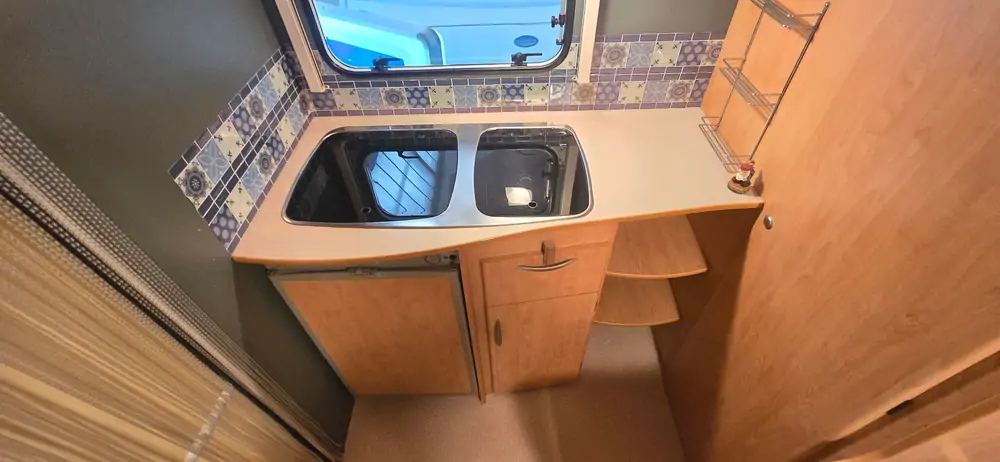 Occasion CARAVELAIR ANTARES 400 8