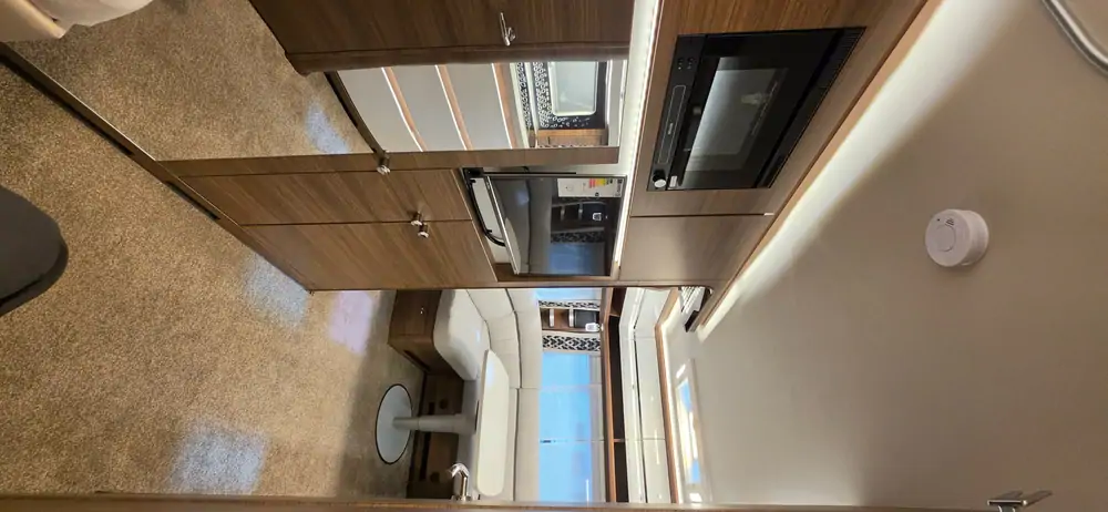 Nouveau TABBERT Puccini 550E 2.3 2027 Finest Edition  9