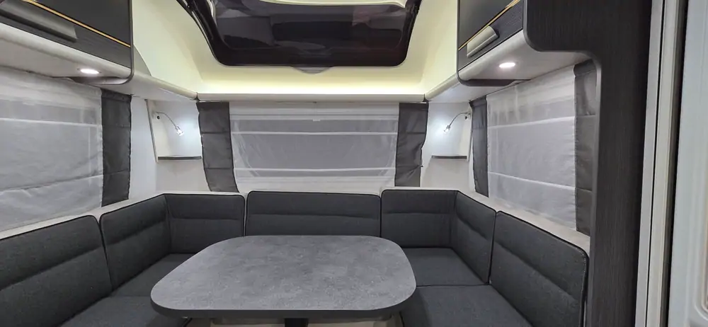 Nieuw CARAVELAIR 520 EXCLUSIVE LINE 5