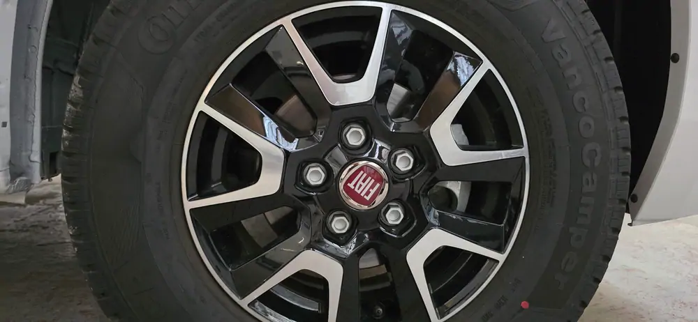 Nouveau ACROSS CAR Aero Compact 585 CD 6